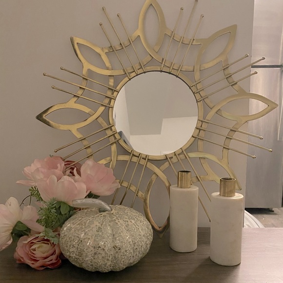 Stunning of decorative Indigo/Homesense items! - Picture 1 of 4